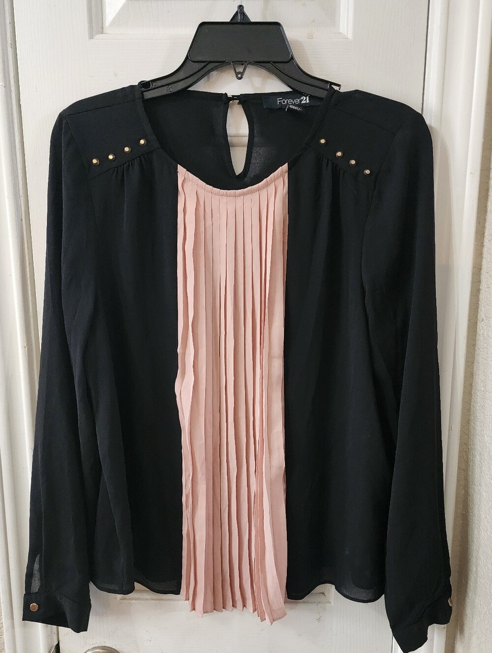 Forever 21 Colorblock Pleated Front Long Sleeve Blouse Black/Pink